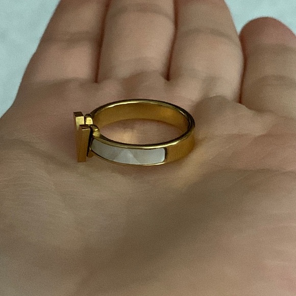 Opal and Gold V Ring - Picture 10 of 16